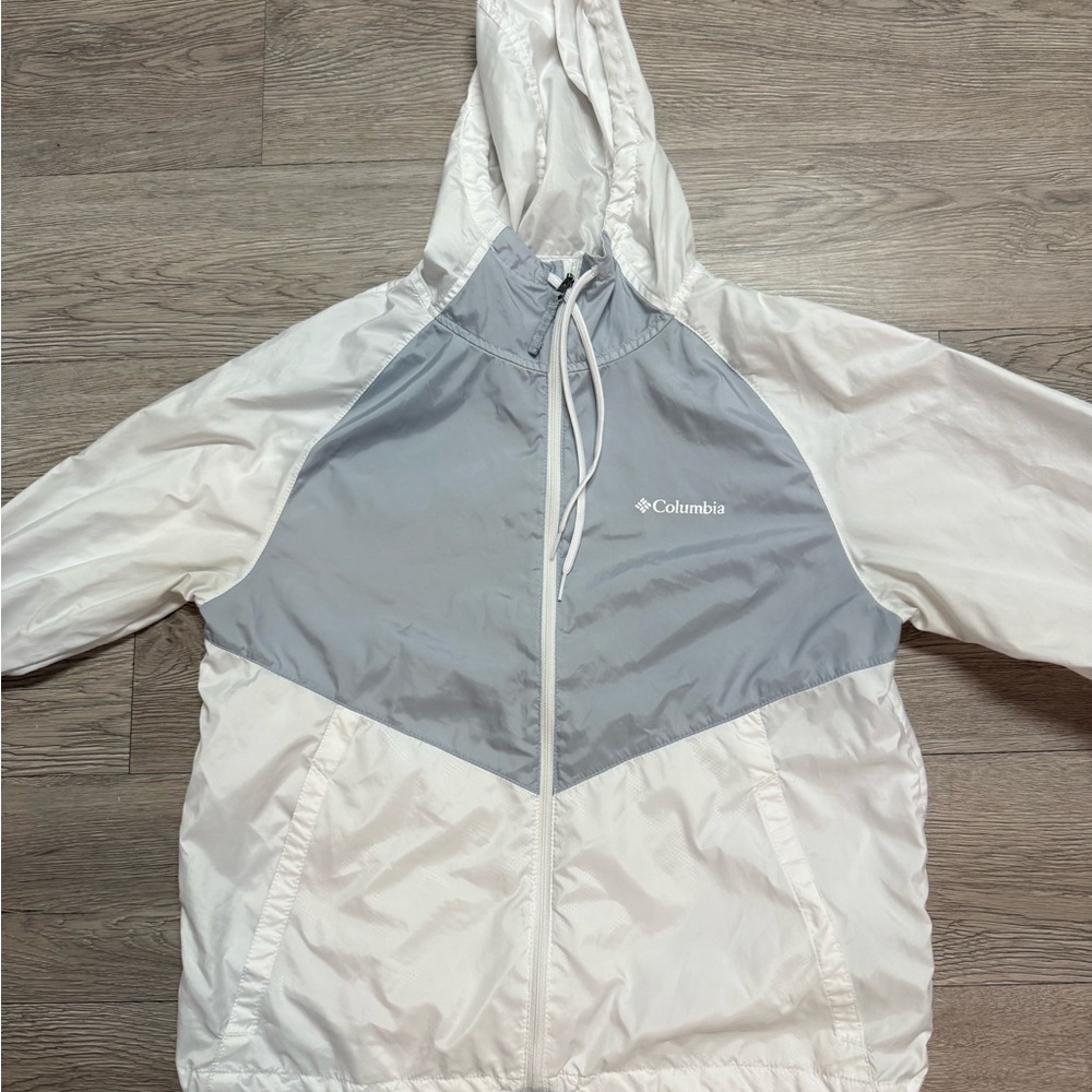 Columbia women’s ' White and Gray Jacket